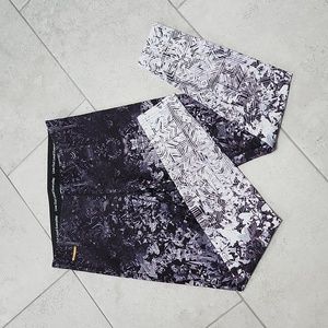 Lole Leggings Black White EUC Size M